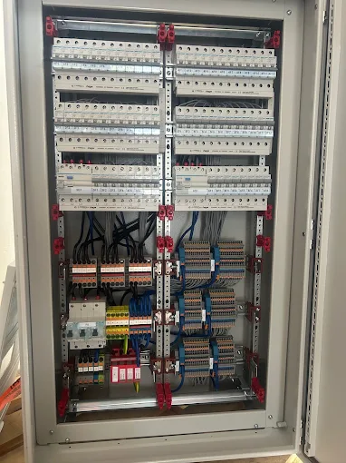Schaltschrankbau & Zählertechnik 2